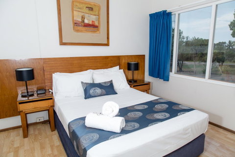 Cullen Bay Resorts - Australian Directory 1