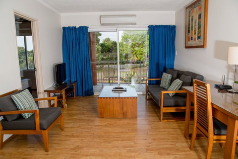 Cullen Bay Resorts - Australian Directory 4