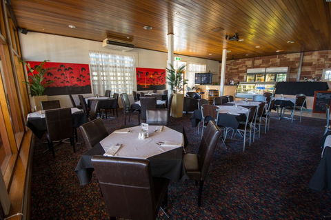Elkira Court Motel - Australian Directory 12
