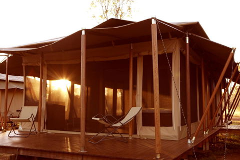 Wildman Wilderness Lodge - Australian Directory 6