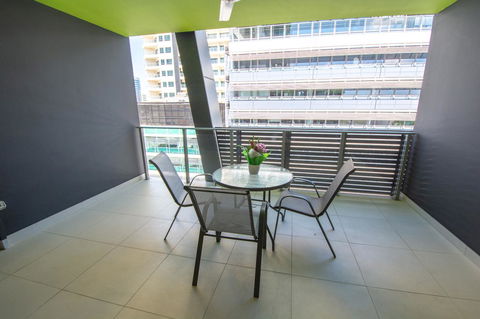Magnum Serviced Apartments - Australian Directory 13