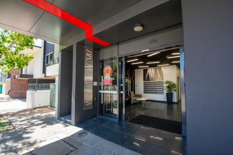 Magnum Serviced Apartments - Australian Directory 25