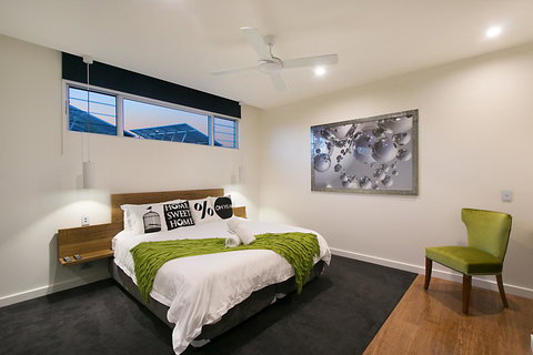 Salt Village Retreat - Australian Directory 10