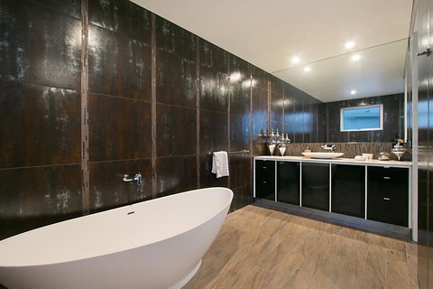 Salt Village Retreat - Australian Directory 11