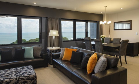 Hilton Darwin - Australian Directory 9