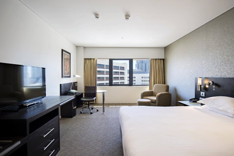 Hilton Darwin - Australian Directory 36