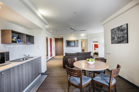 Novotel Darwin CBD - Australian Directory 7