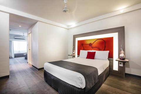 Novotel Darwin CBD - Australian Directory 19