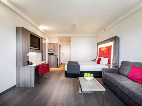 Novotel Darwin CBD - Australian Directory 33