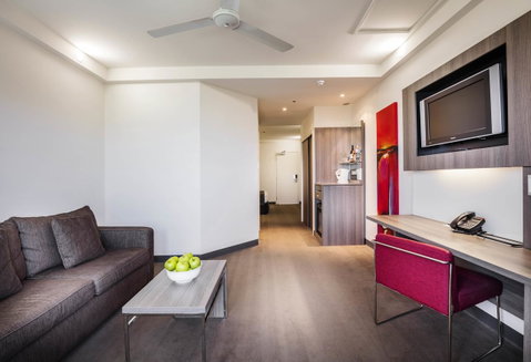 Novotel Darwin CBD - Australian Directory 15