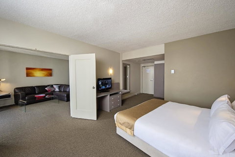 Hilton Garden Inn Darwin - Australian Directory 13