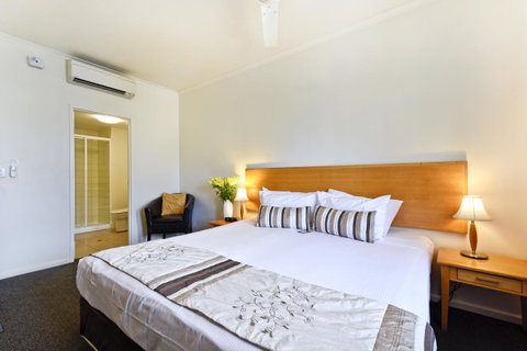 Metro Advance Apartments & Hotel - Australian Directory 11
