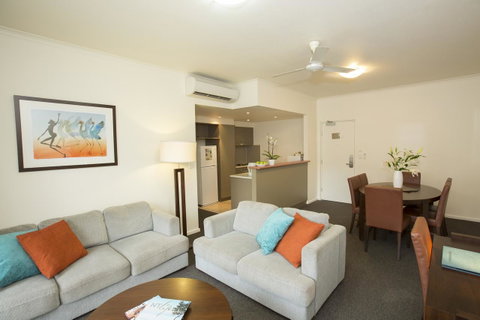 Metro Advance Apartments & Hotel - Australian Directory 22