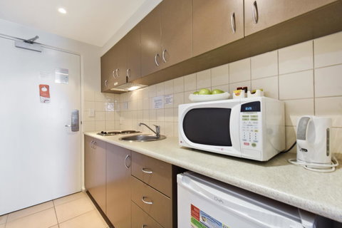 Metro Advance Apartments & Hotel - Australian Directory 14