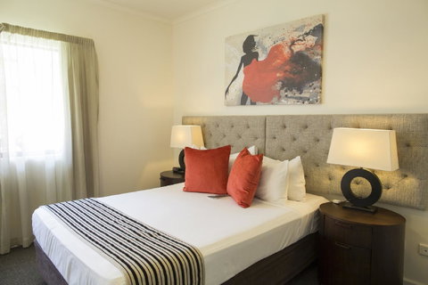 Metro Advance Apartments & Hotel - Australian Directory 20