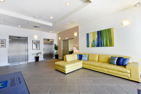 Metro Advance Apartments & Hotel - Australian Directory 19