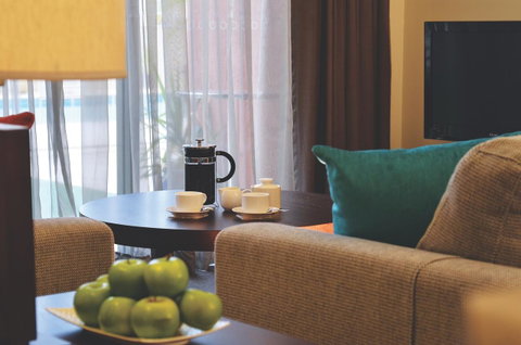 Metro Advance Apartments & Hotel - Australian Directory 4
