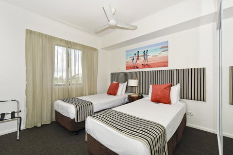 Metro Advance Apartments & Hotel - Australian Directory 17