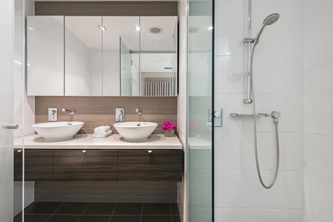 Darwin Waterfront Luxury Suites - Australian Directory 36