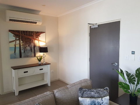 Darwin-Ocean Views, Tropical Getaway, Pool & Aircon - Australian Directory 6