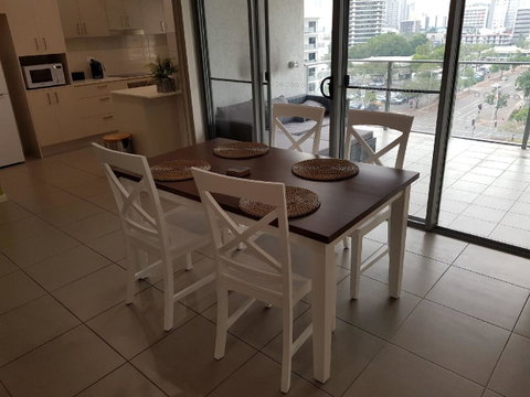 Darwin-Ocean Views, Tropical Getaway, Pool & Aircon - Australian Directory 7