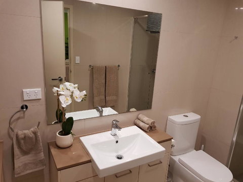 Darwin-Ocean Views, Tropical Getaway, Pool & Aircon - Australian Directory 13