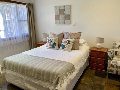 Wilmots On Dixon - Australian Directory 13