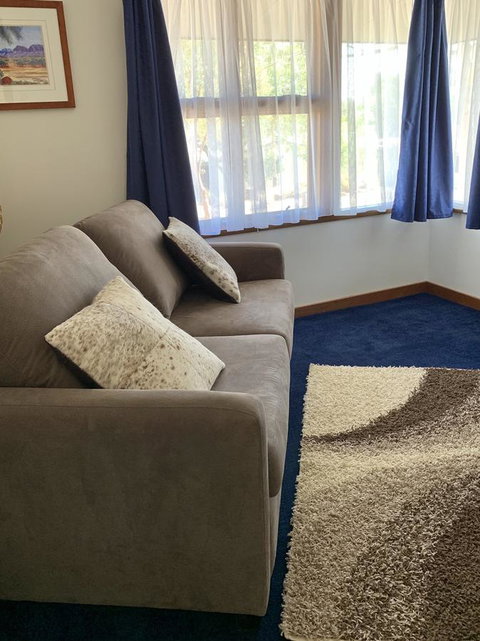 Wilmots On Dixon - Australian Directory 11