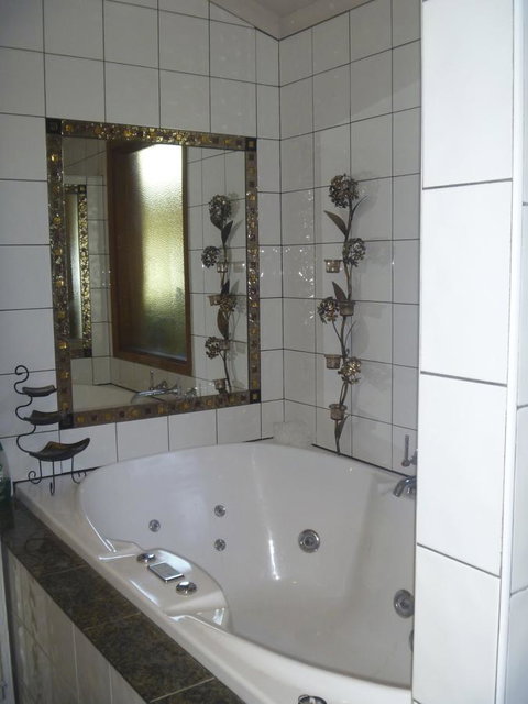 Wilmots On Dixon - Australian Directory 12