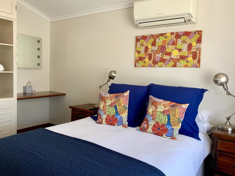 Wilmots On Dixon - Australian Directory 10