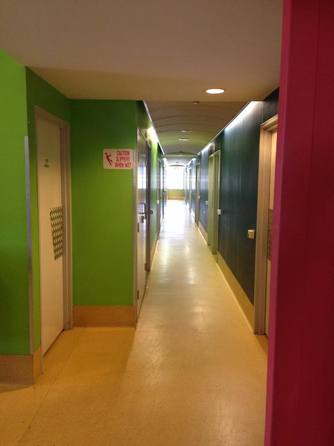 Melaleuca On Mitchell - Darwin YHA - Australian Directory 36