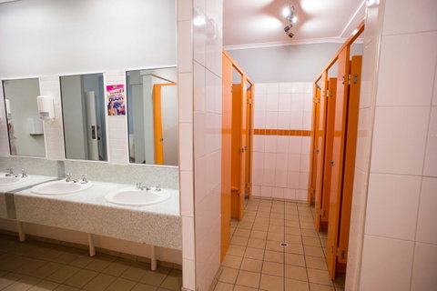 Melaleuca On Mitchell - Darwin YHA - Australian Directory 3