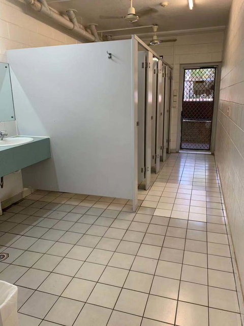 Frogs-Hollow Backpackers - Australian Directory 23