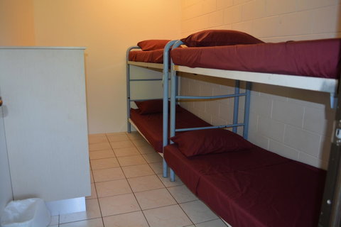 Frogs-Hollow Backpackers - Australian Directory 9