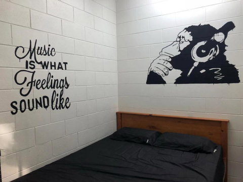 Frogs-Hollow Backpackers - Australian Directory 41