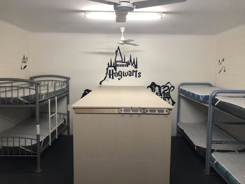 Frogs-Hollow Backpackers - Australian Directory 30