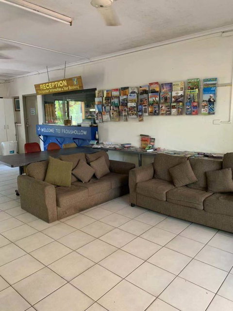 Frogs-Hollow Backpackers - Australian Directory 18