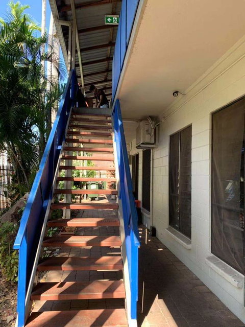 Frogs-Hollow Backpackers - Australian Directory 21