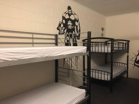 Frogs-Hollow Backpackers - Australian Directory 34