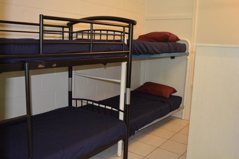 Frogs-Hollow Backpackers - Australian Directory 5