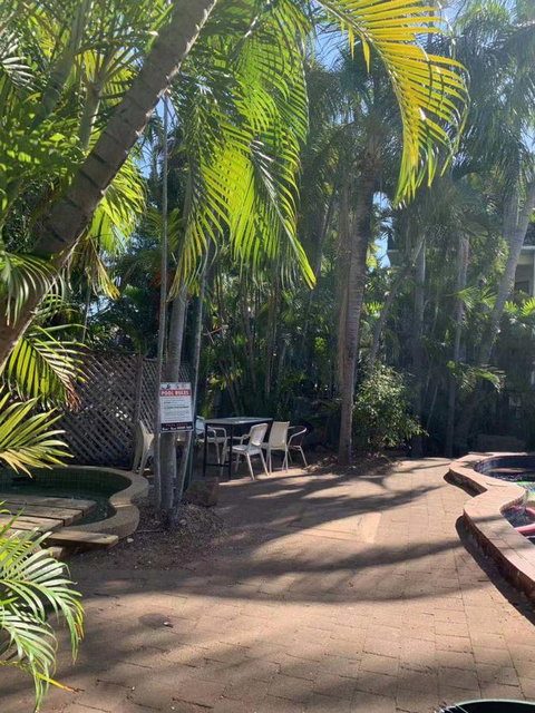 Frogs-Hollow Backpackers - Australian Directory 12