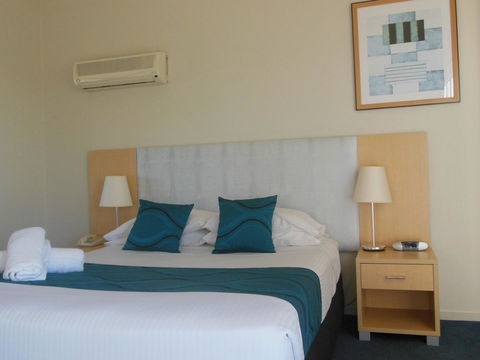 Corrigans Cove - Australian Directory 22