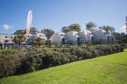 Corrigans Cove - Australian Directory 21