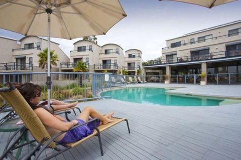 Corrigans Cove - Australian Directory 18