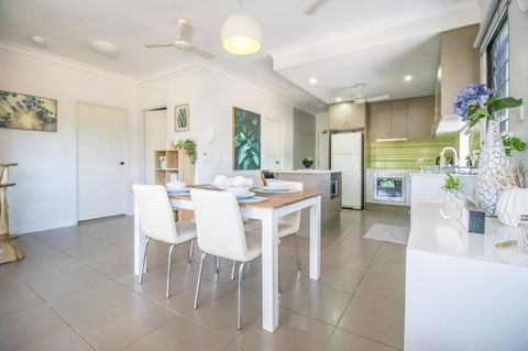 ZEN QUEST - The NOMADS PAD Near Nightcliff Markets & Sunset Foreshore - Australian Directory 13