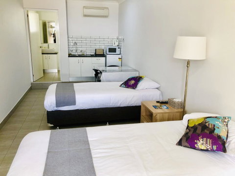 Kalidonis Village - Australian Directory 11
