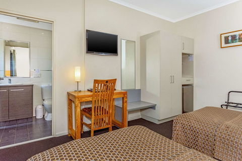 Quality Hotel Darwin Airport - Australian Directory 10