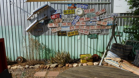Alice\'s Secret Travellers Inn - Australian Directory 35