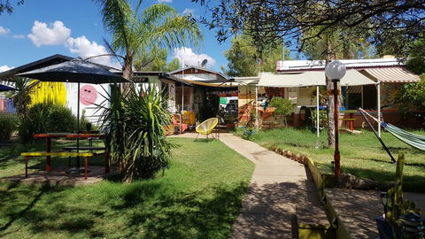 Alice\'s Secret Travellers Inn - Australian Directory 20
