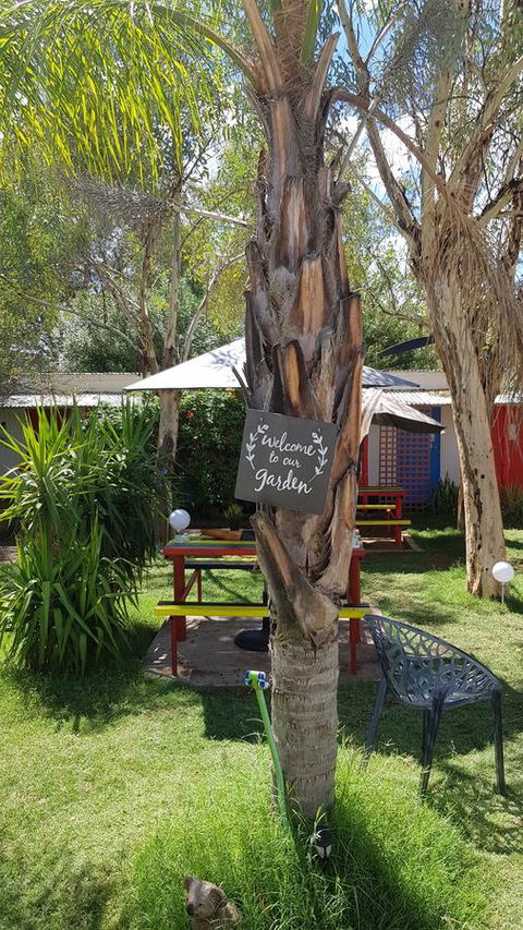 Alice\'s Secret Travellers Inn - Australian Directory 16